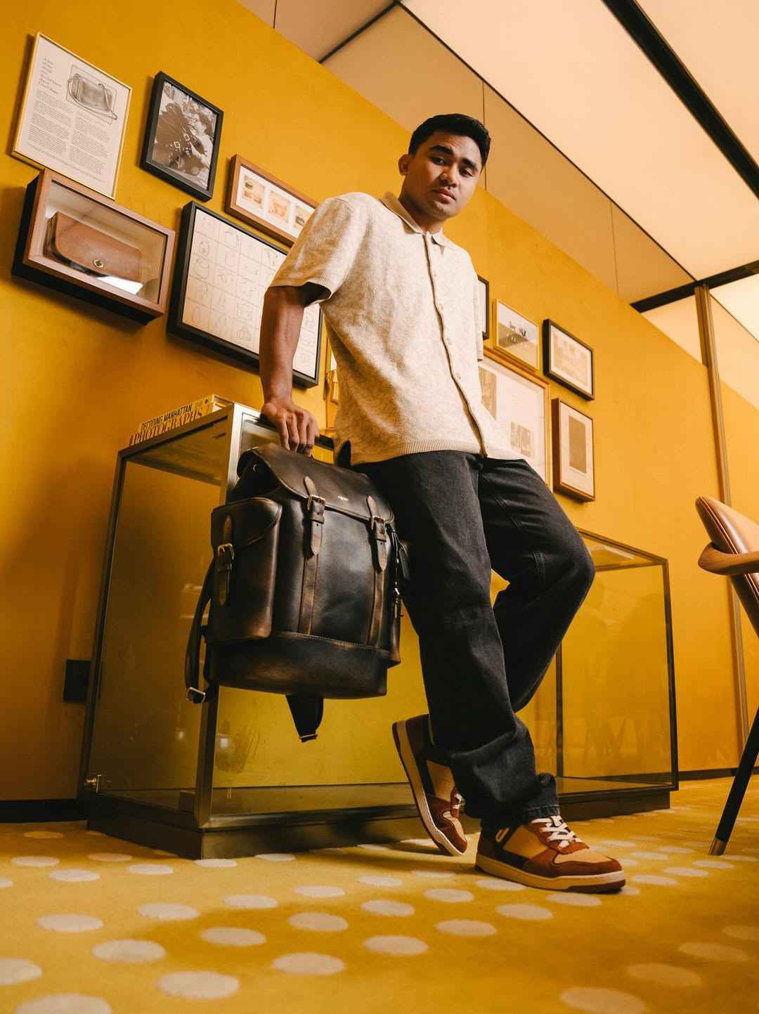 Hitch Backpack Coach