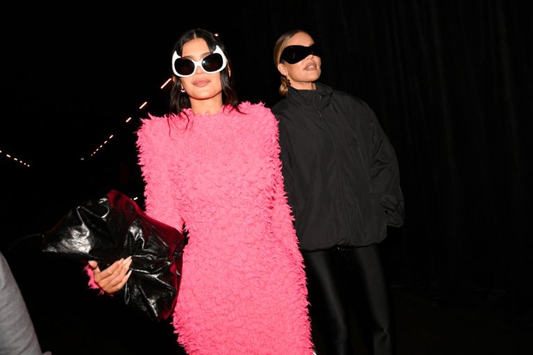 Kylie Jenner Memiliki Pandangan Futuristik tentang Tren Barbiecore