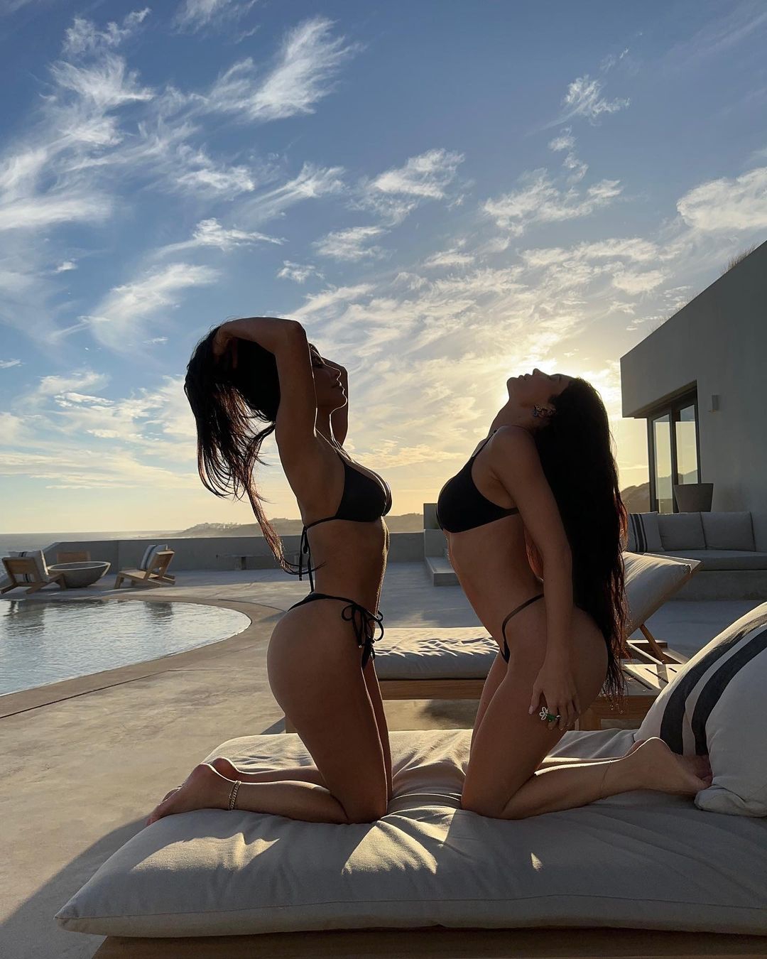 Kim Kardashian & Kylie Jenner