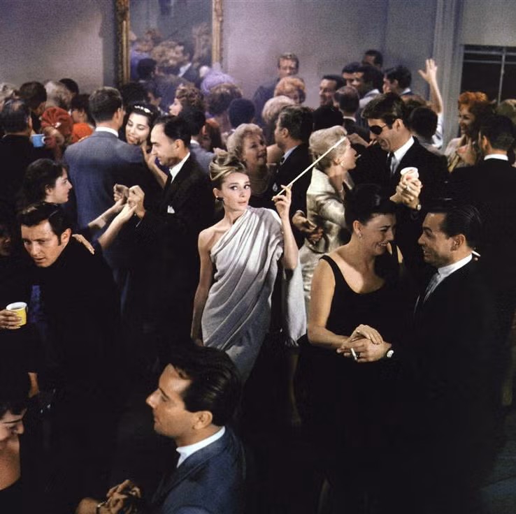 9 Busana Pesta Liburan untuk Setiap Acara di Kalender Anda