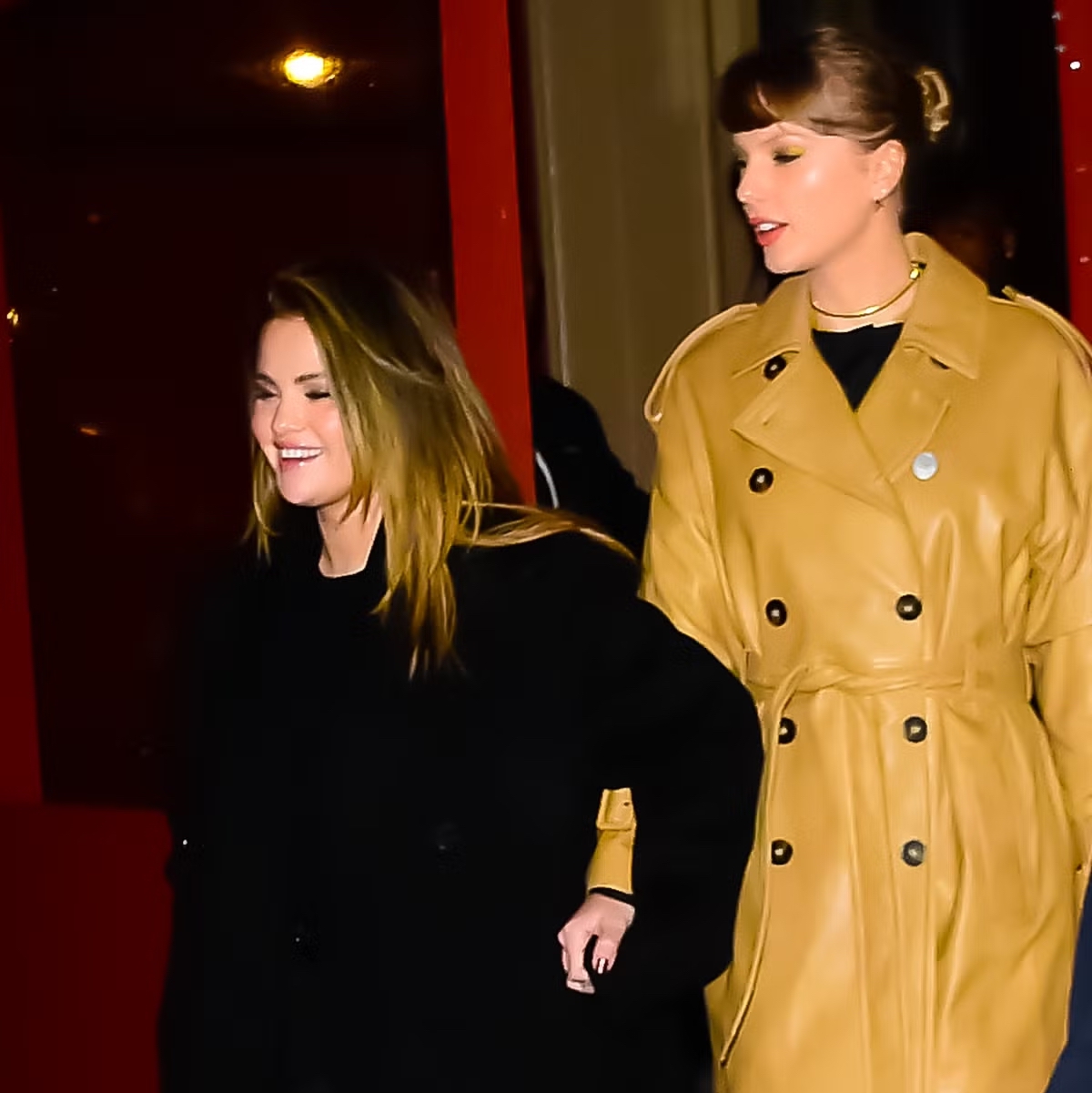 Taylor Swift Membawa Sahabat Selebritasnya untuk Mendukung Travis Kelce