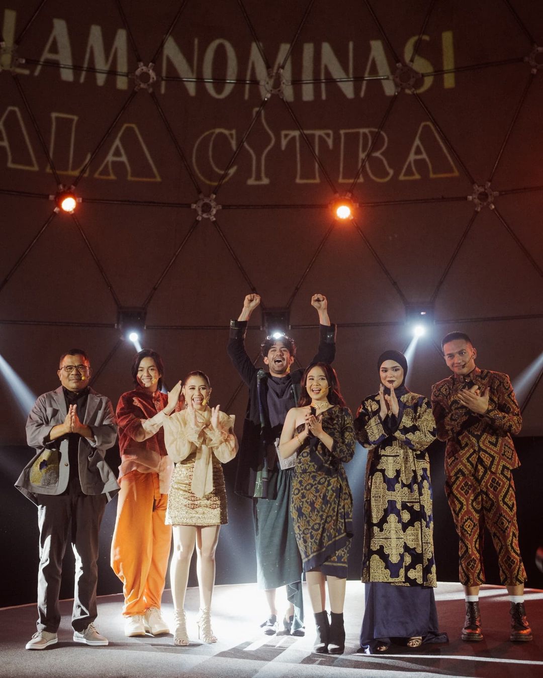 Ini Tampilan Fashion dari Malam Nominasi Piala Citra Festival Film Indonesia 2021 yang Didominasi Karya Desainer Indonesia