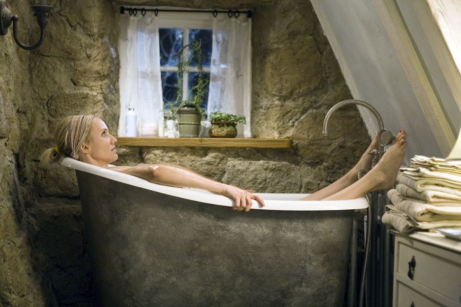 Cameron Diaz Berlari Total 11 KM Dengan Sepatu Hak Tinggi Ketika Syuting Adegan Romantis di The Holiday