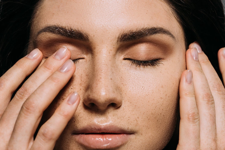 Apakah Aman Menggunakan Contact Lens atau Lensa Kontak di Masa Pandemi?