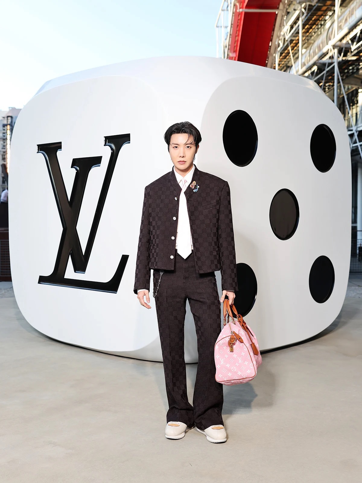 Sederet Selebriti yang Hadir di Acara Louis Vuitton Men's Spring/Summer 2026