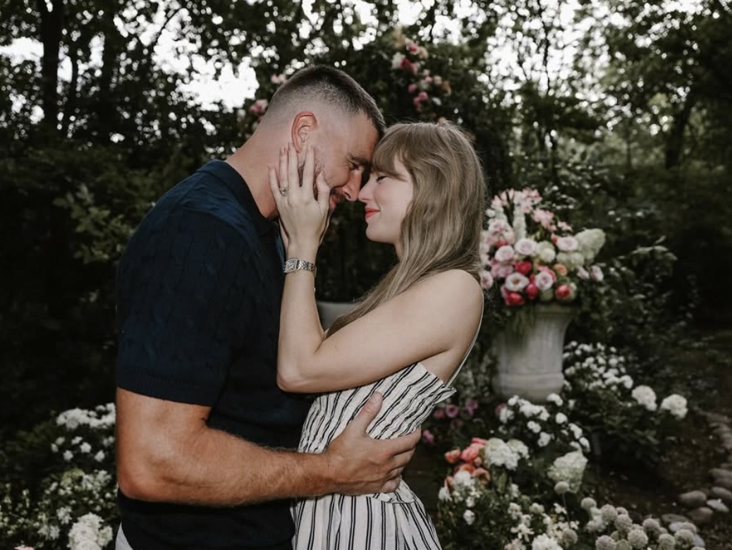 Taylor dan Travis Engagement