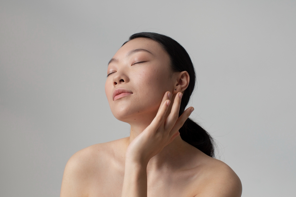 Rahasia dan Manfaat Tomat untuk Wajah Lebih Cerah