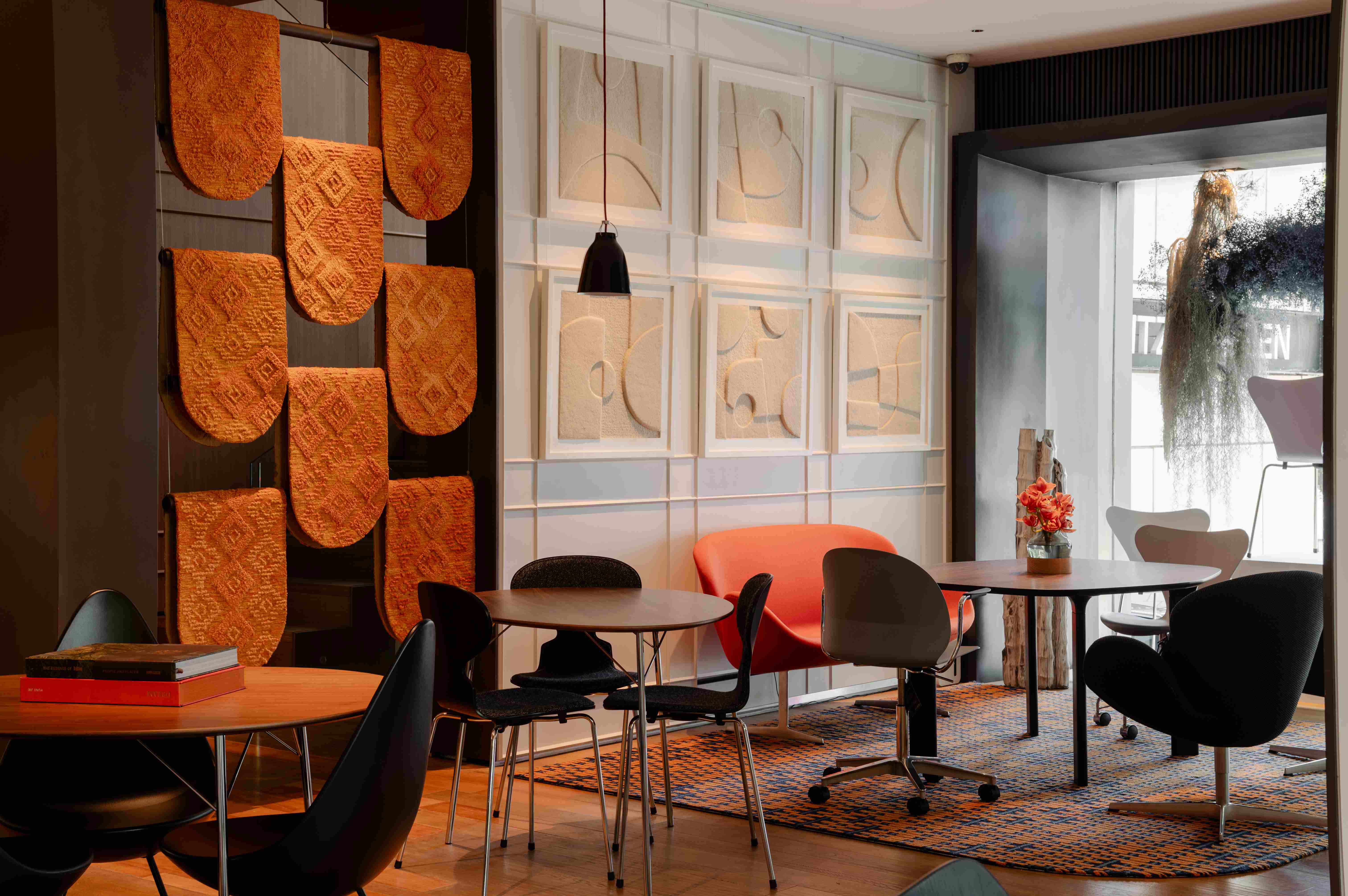 Ruang Baru untuk Desain dan Kehidupan dengan Fritz Hansen Place Jakarta Dibuka Kembali