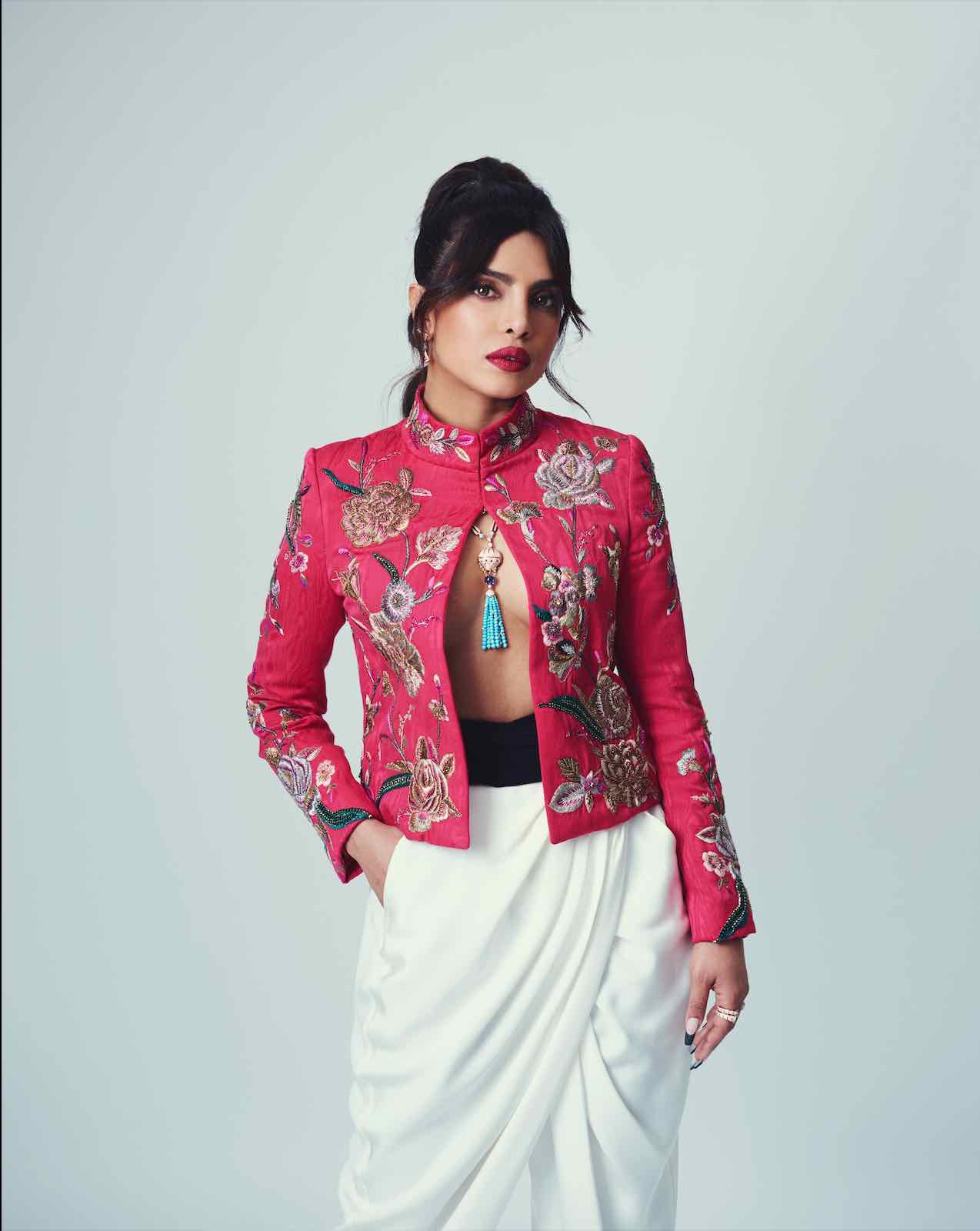 (Priyanka Chopra yang merupakan brand ambassador dari Bulgari tampil mengenakan koleksi Bulgari high jewellery saat menghadiri EE BAFTAs 2021)