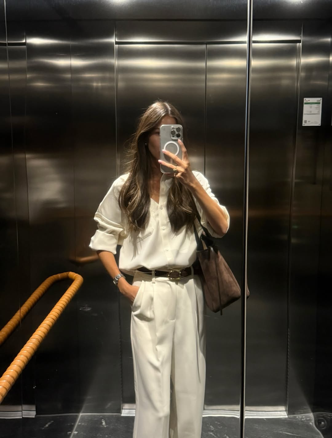 Pakaian Semi Formal Wanita