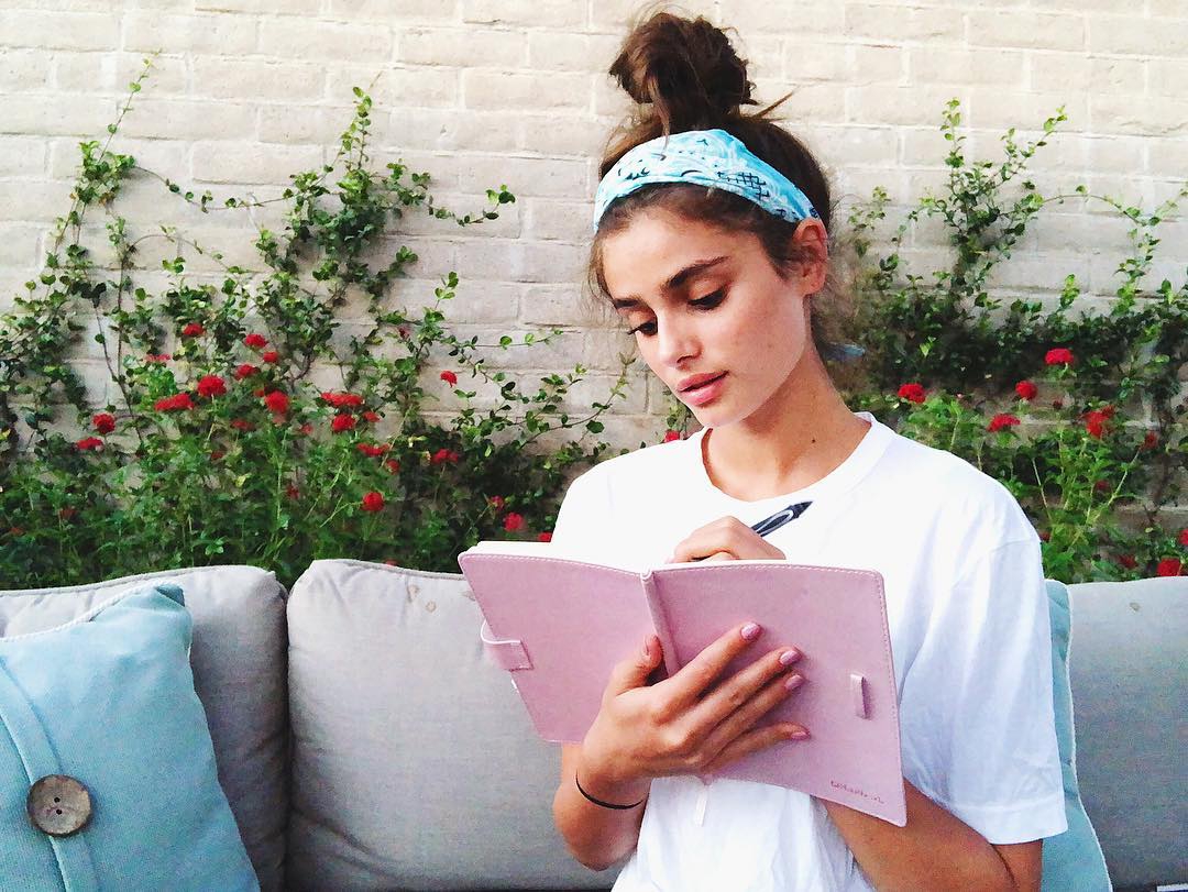 (Foto: Courtesy of Instagram @taylor_hill)