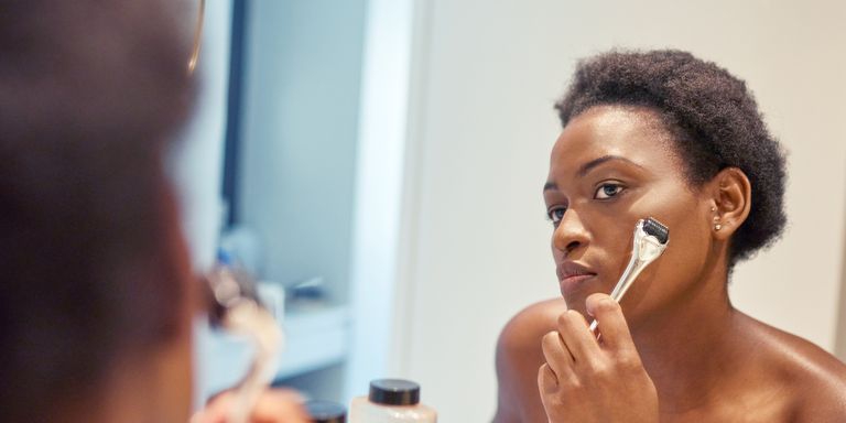 Pengerjaan Perawatan Microneedling di Rumah, Sama Efektifnya?