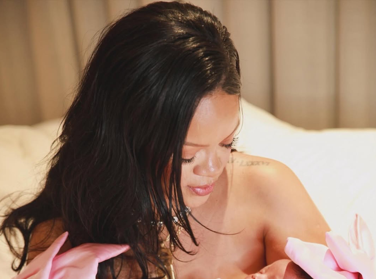 Rihanna Resmi Menyambut Kelahiran Anak Ketiga!