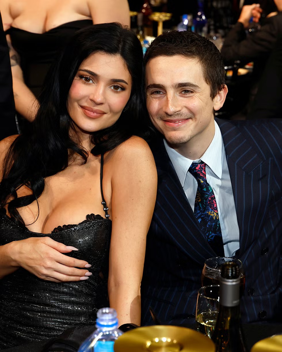 Kylie Jenner dan Timoth&eacute;e Chalamet di Critics Choice Awards