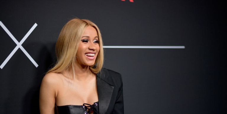 Cardi B Beritahu Netflix Bahwa Dirinya Ingin Menjadi Kameo di "You"