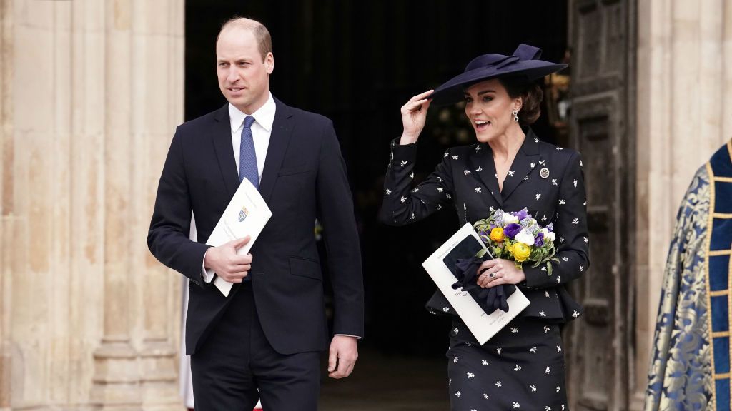 Kate Middleton Siap Menyambut Musim Semi dengan Ansambel Erdem Bermotif Bunga