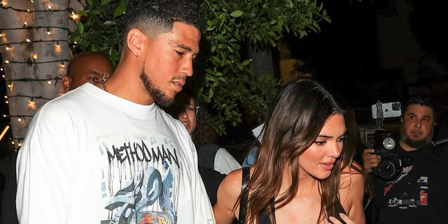 Kendall Jenner Mengenakan Celana Kulit Saat Berkencan dengan Devin Booker