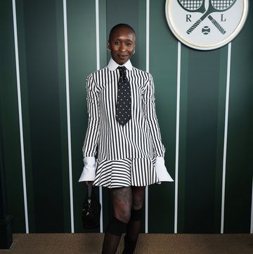 Cynthia Erivo Kembali Tampil Memukau dengan Busana Bergaris Mencolok di Wimbledon