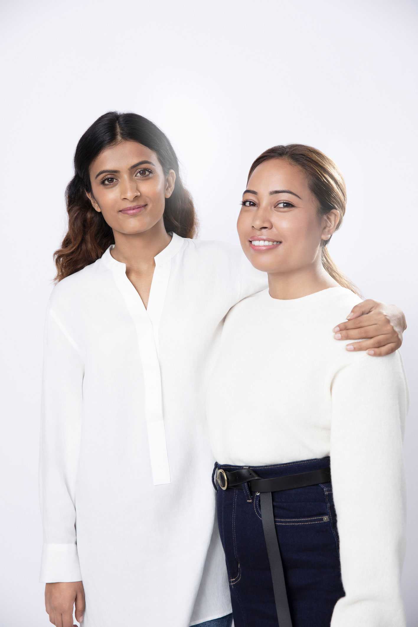 Dua Sosok Perempuan Hebat Nepal Menerima Penghargaan Dari Cle de Peau Beaute