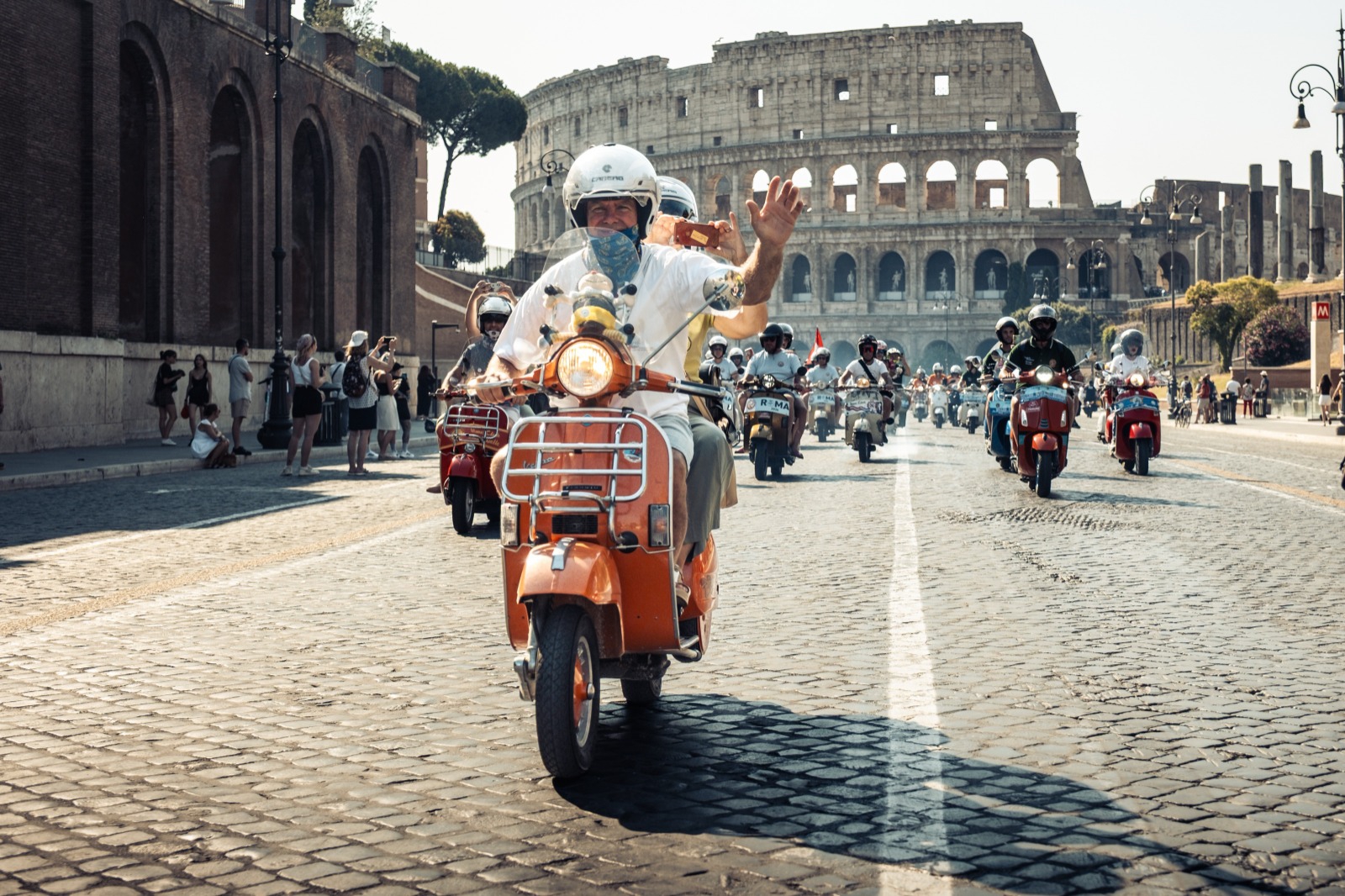 Roma Jadi Saksi Perayaan 80 Tahun Vespa yang Satukan 67 Negara