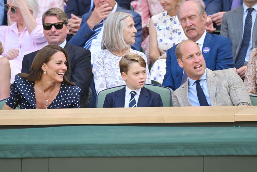 Tampilan Serasi Kate Middleton dan Prince George di Debut Pertandingan Tenis Wimbledon Sang Pangeran
