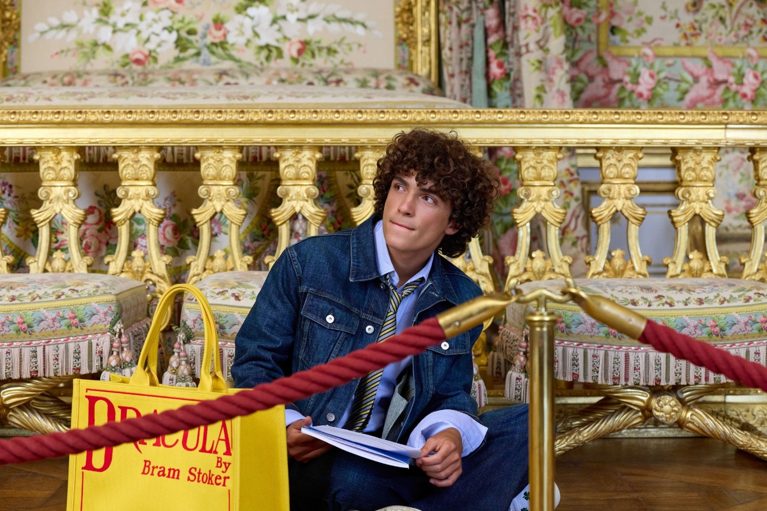 Tas Book Tote Terbaru Dior yang Terinspirasi dari Novel-Novel Klasik