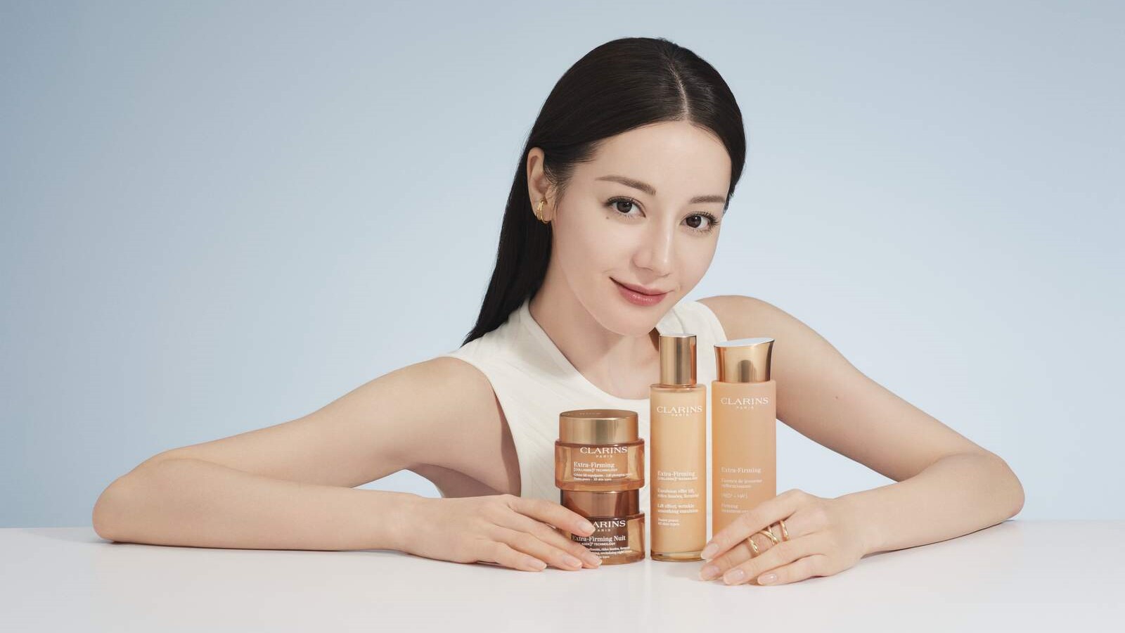 Membangkitkan Kembali Produksi Kolagen Alami dengan Inovasi Produk Terbaru dari Clarins