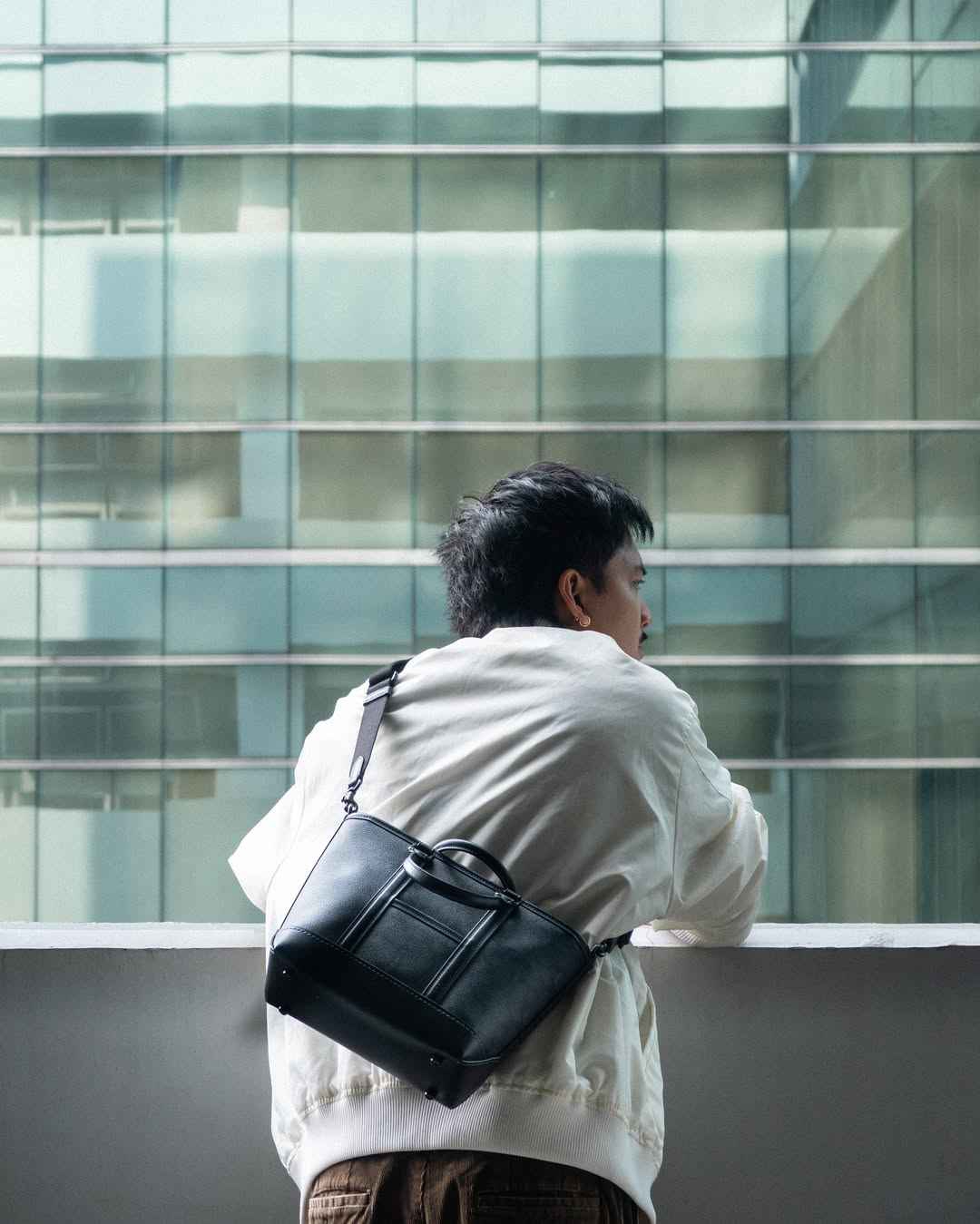 Metropolitan Carryall Bag 22 Coach