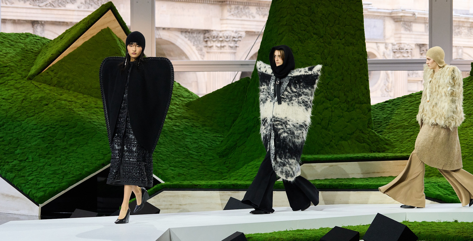 Latar Alam di Louis Vuitton Fall/Winter 2026