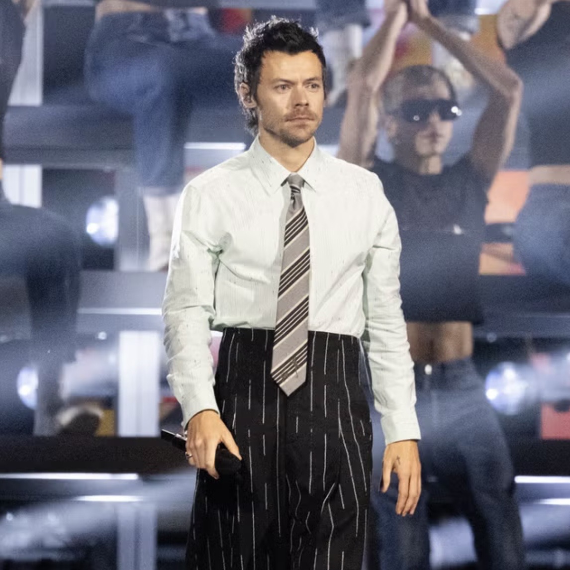 Harry Styles Beri Penghormatan untuk Dolly Parton di Malam Pertamanya di Madison Square Garden
