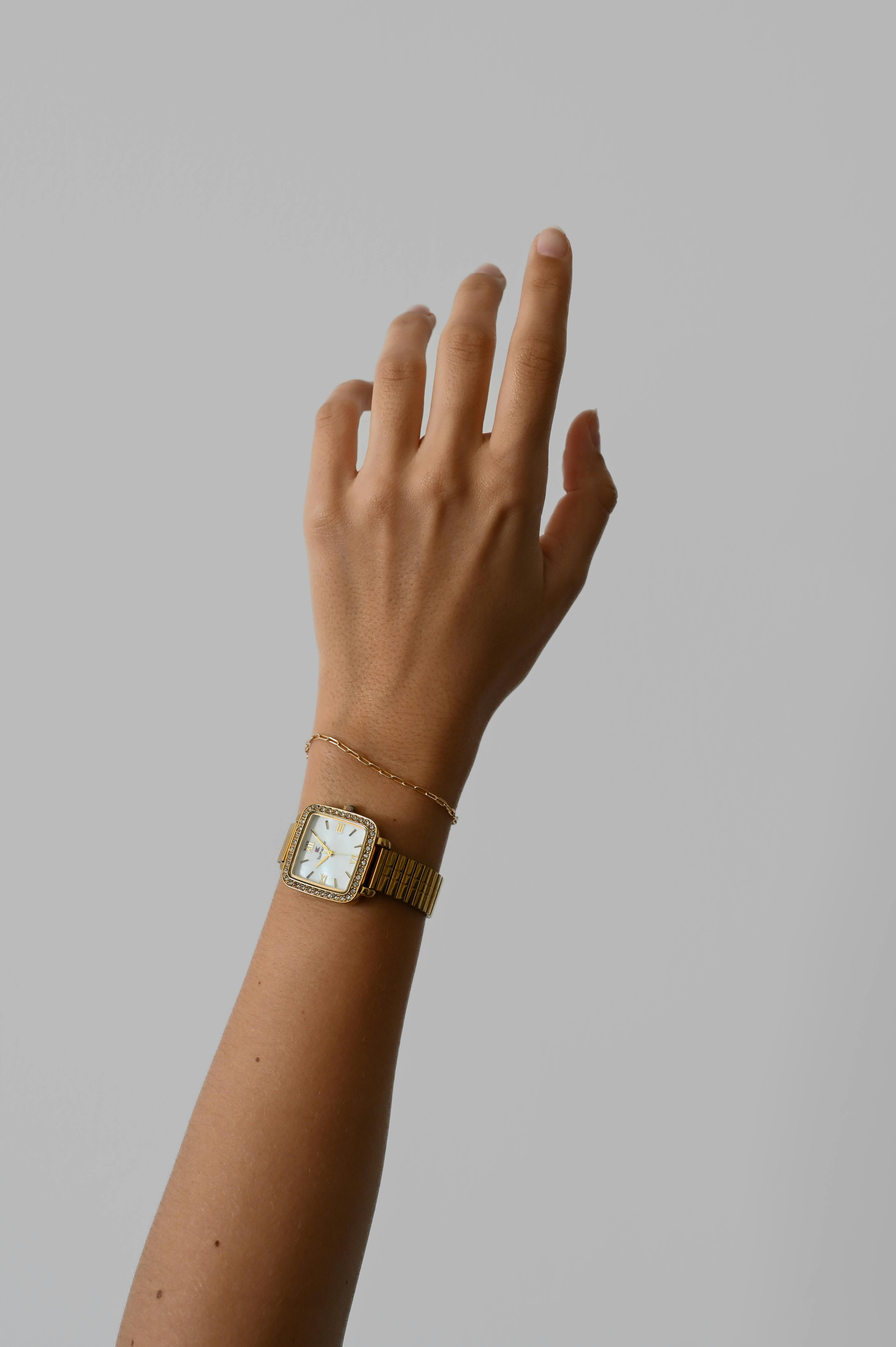 Cara Membersihkan Jam Tangan dengan Benar agar Tetap Awet