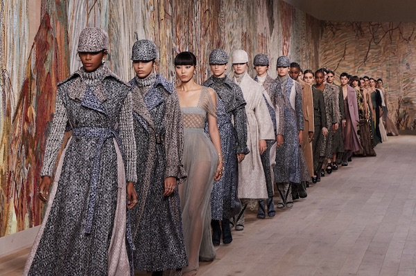 Dedikasi Khusus Kepada Tekstur di Koleksi Dior Couture Musim Gugur/Dingin 2022