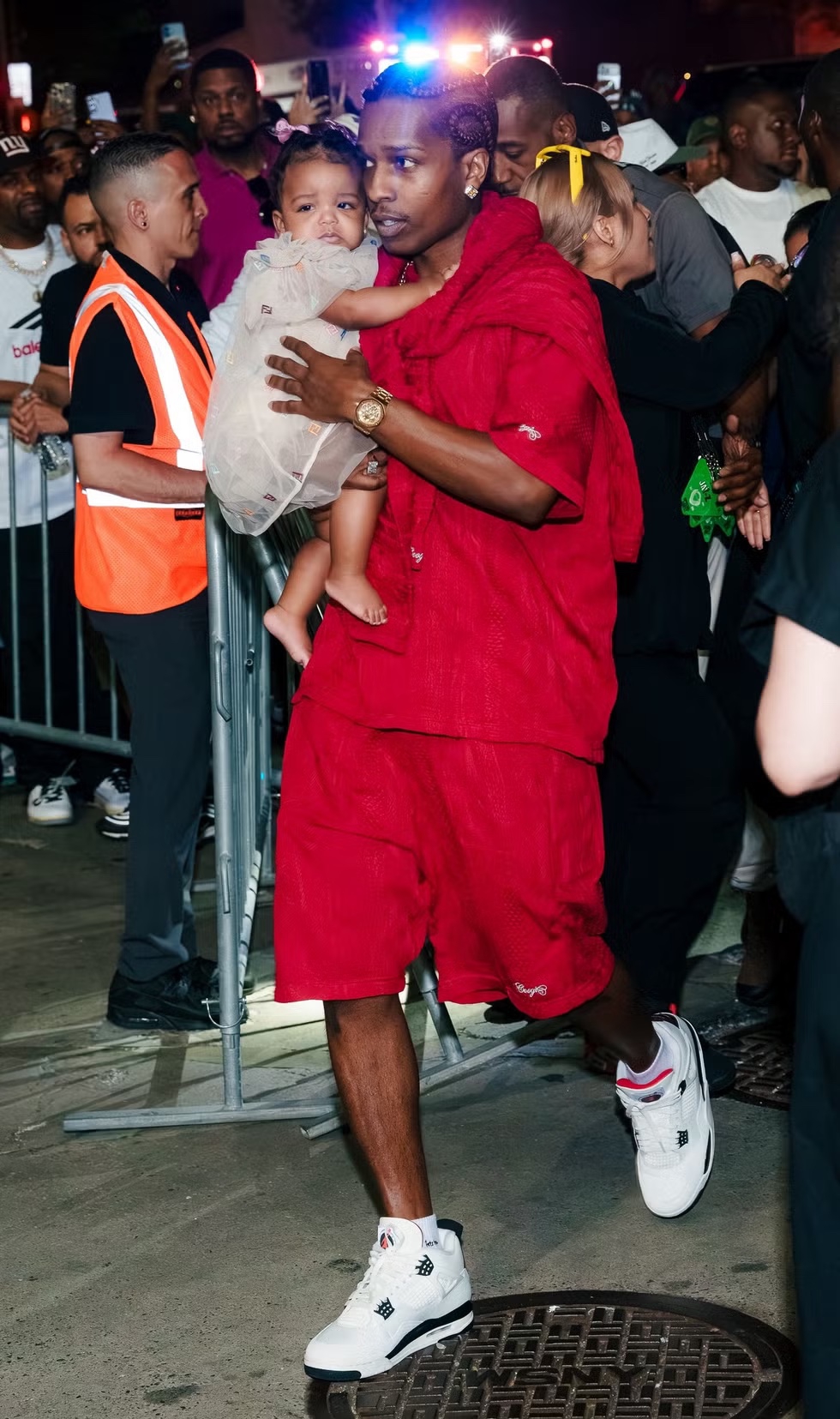 A$AP Rocky Ajak Putri Kecilnya yang Kenakan Busana dari Fendi ke Konser Jay-Z