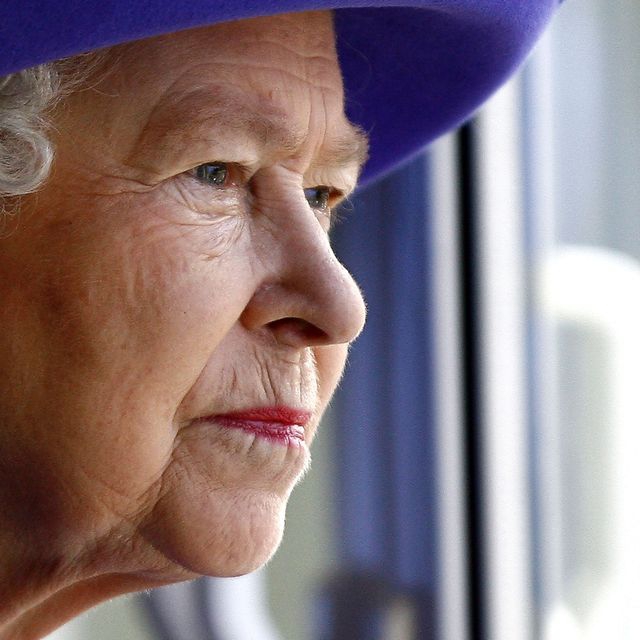 Ratu Elizabeth II Telah Resmi Kembali Bertugas 4 Hari Setelah Pangeran Philip Meninggal