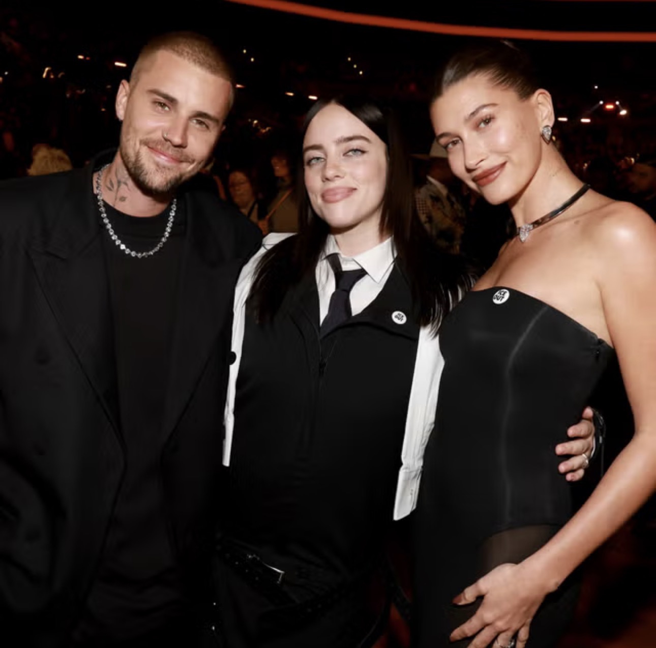 Billie Eilish Mewujudkan Mimpi Masa Kecilnya sebagai &ldquo;One Less Lonely Girl&rdquo; Milik Justin Bieber di Coachella