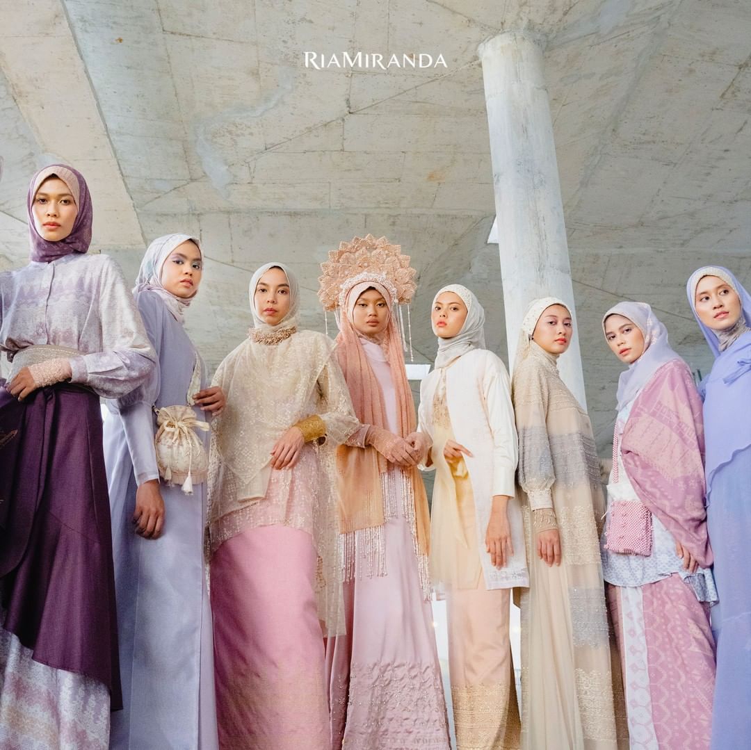 Perayaan 10 Tahun Minang Heritage Pada Presentasi Busana RiaMiranda Annual Show 2022