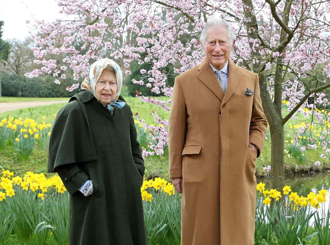 Tengok Foto Baru Ratu Elizabeth dan Pangeran Charles dalam Rangka Perayaan Paskah