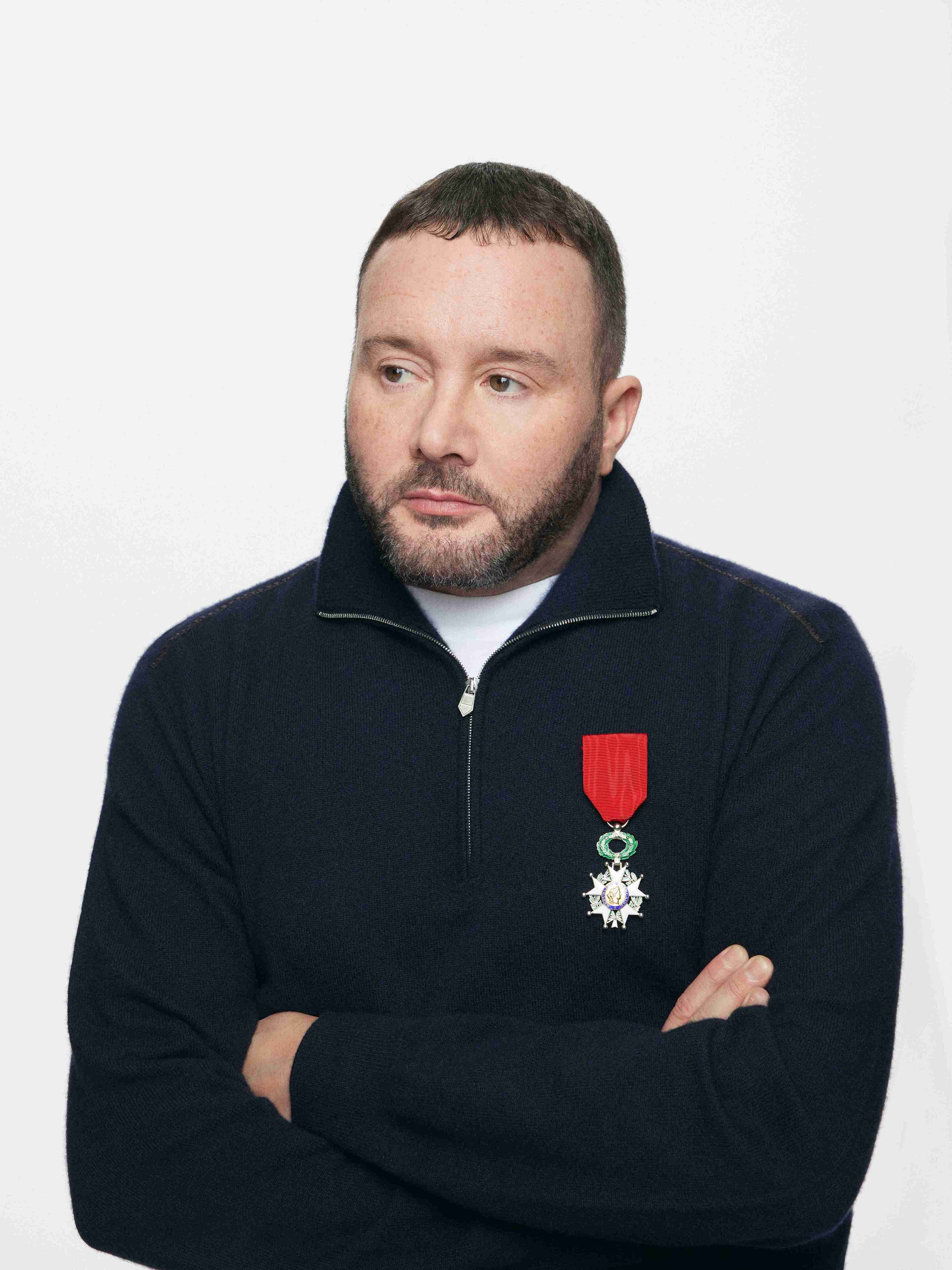 Kim Jones Dianugerahi Penghargaan Légion d'Honneur