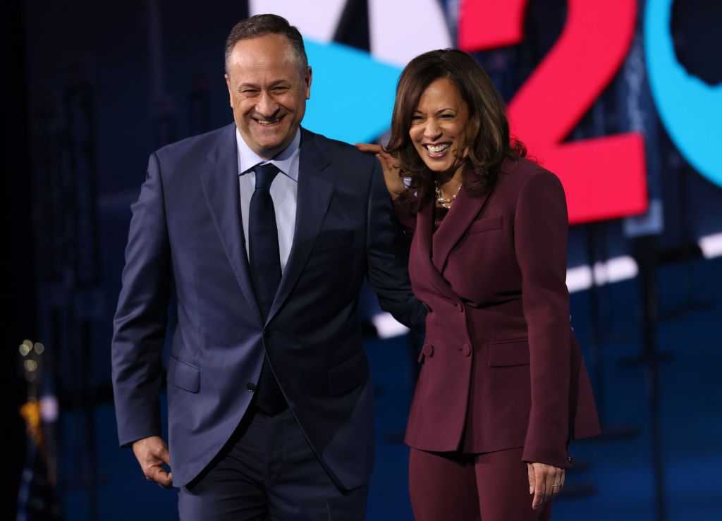 Melihat Kedekatan Kamala Harris dengan Kedua Anak Tirinya