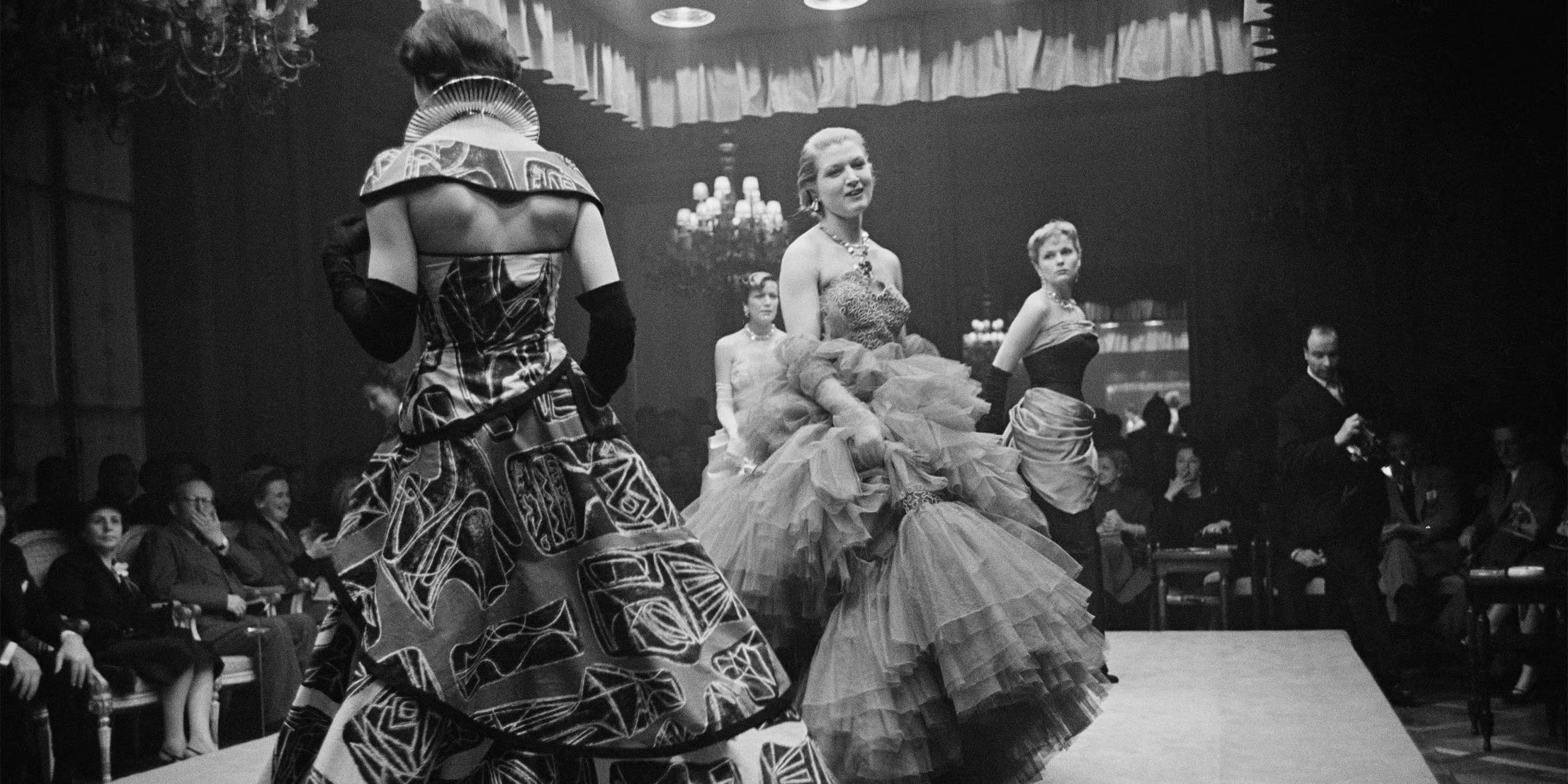 Menyimak Evolusi Fashion Week dalam Berbagai Foto
