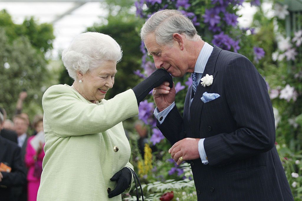 Ode Raja Charles III Menghormati Mendiang Ibunya, Ratu Elizabeth II
