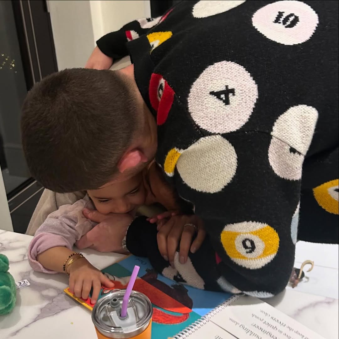 Nick, Priyanka, dengan putrinya, Malti