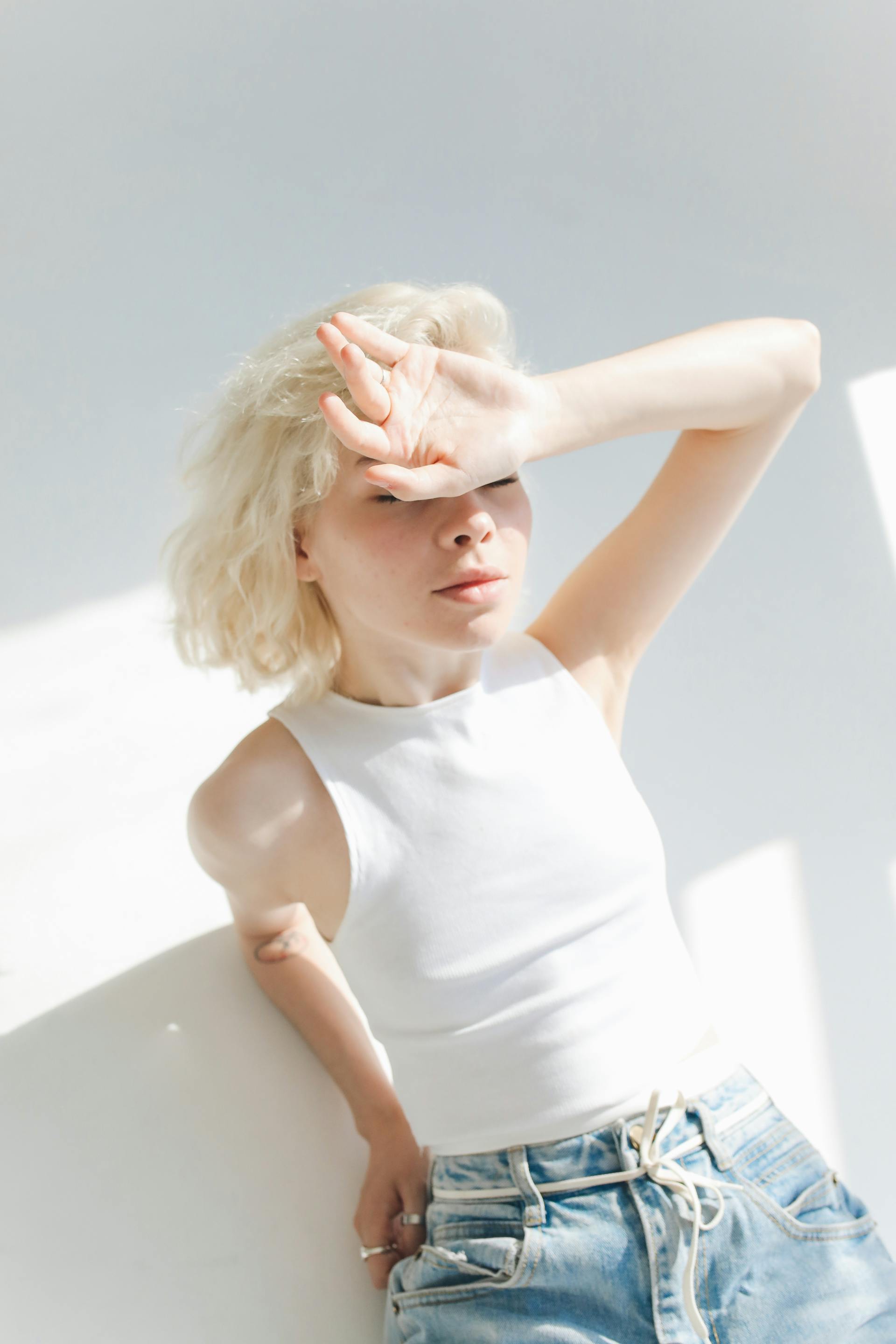 Apakah Sunscreen Bisa Memutihkan Wajah? Ini Penjelasannya