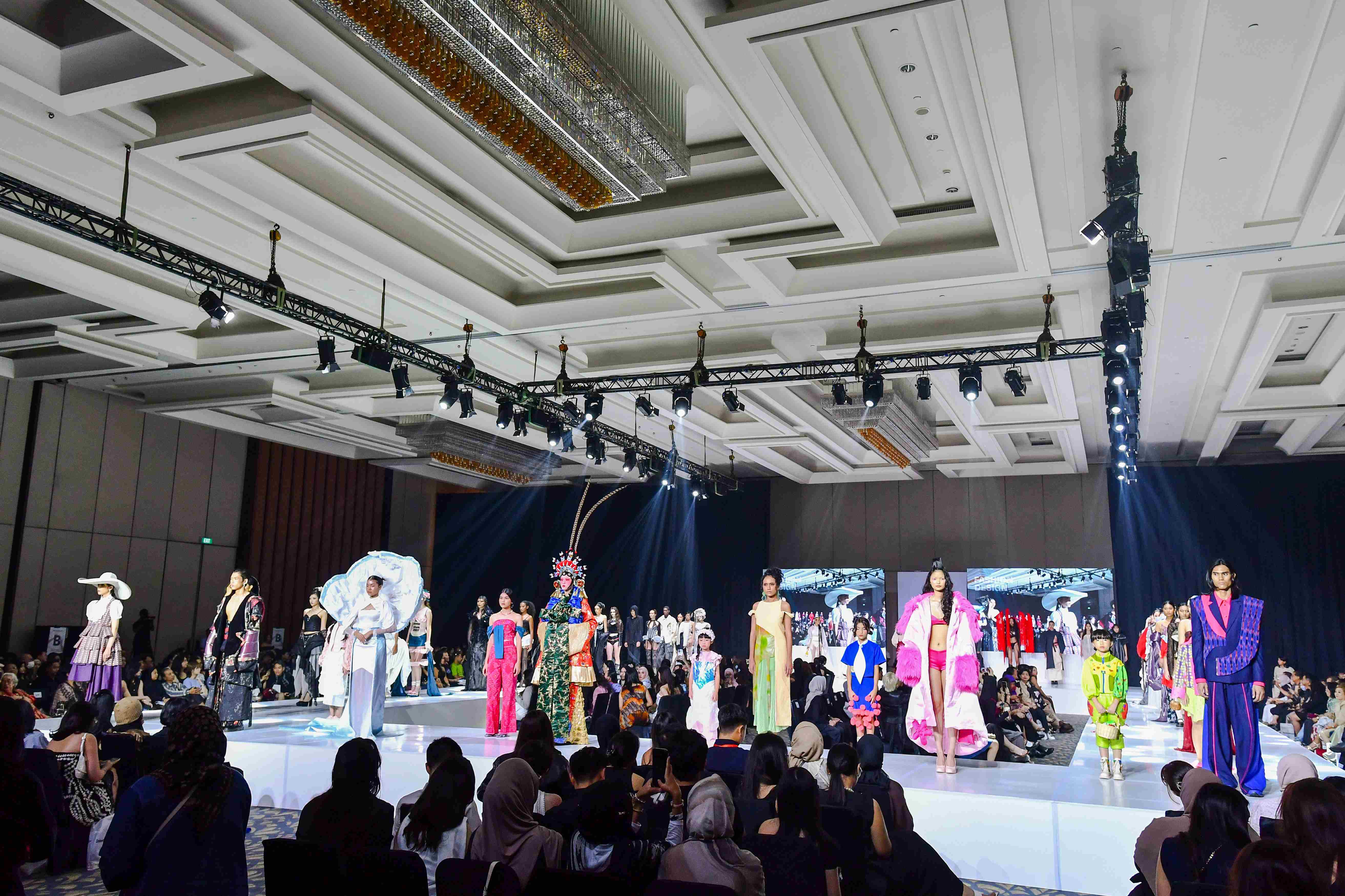 ESMOD Jakarta Creative Show 2025 Tampilkan Kreativitas Muda yang Ikonis