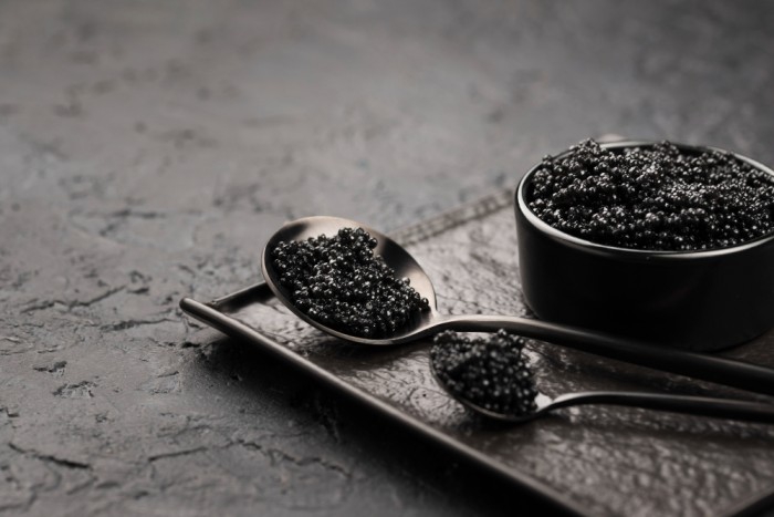 Perawatan Kulit Dengan Caviar? Ini 5 Manfaatnya yang Wajib Anda Ketahui!