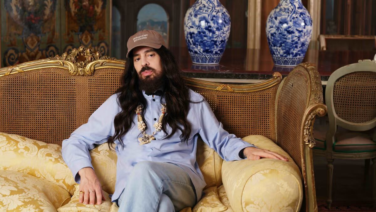 &ldquo;Saya memang sangat berani mengambil sikap memberontak dalam permainan ini&rdquo;, Alessandro Michele, sang pendobrak besar Valentino