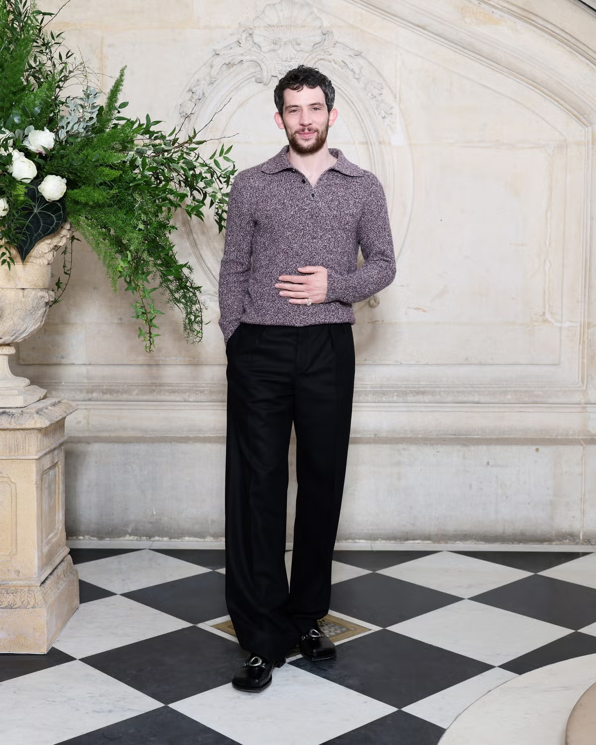 Josh O'Connor di Paris Couture Fashion Week