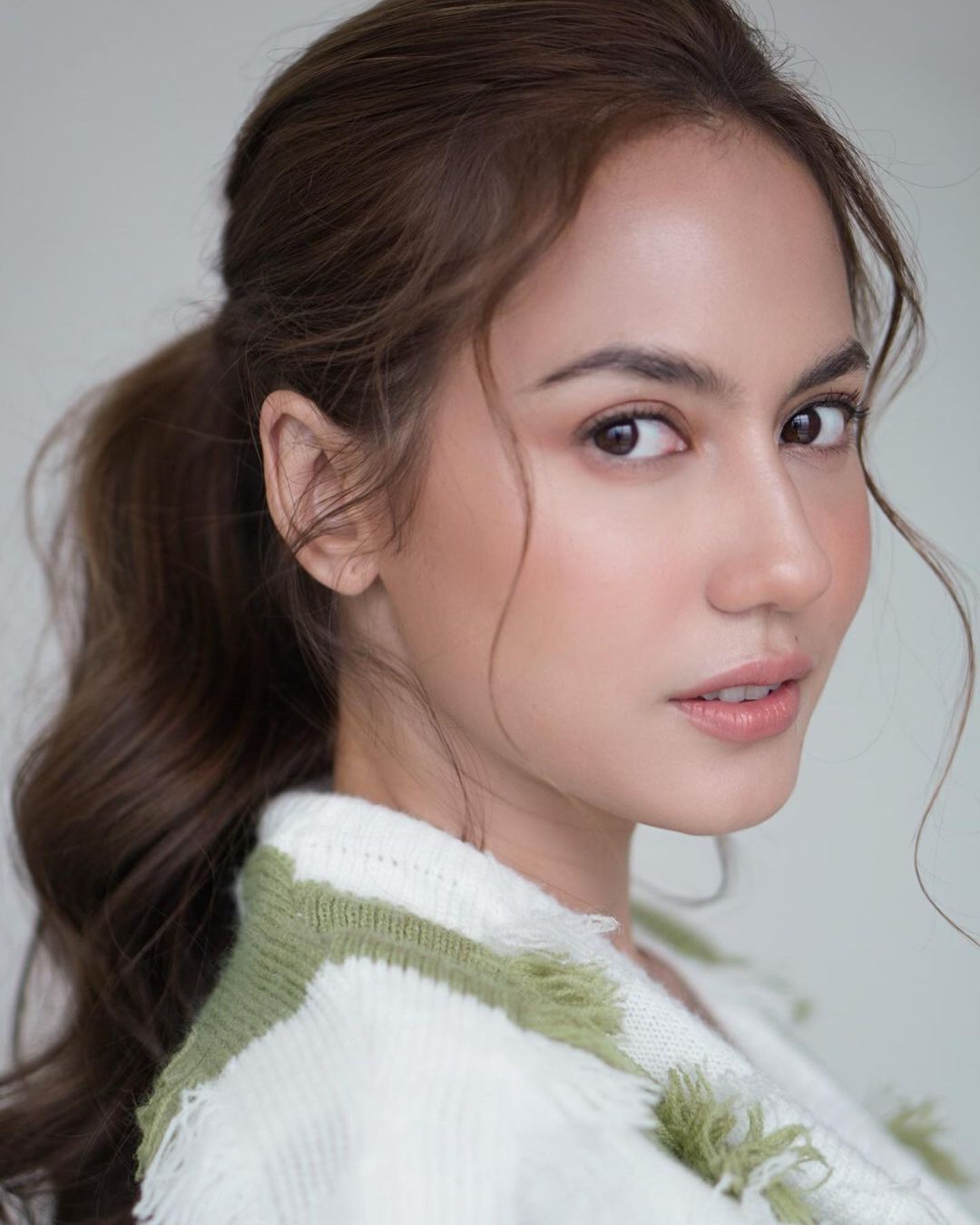 Ingin Punya Kulit Wajah Sehat Seperti Pevita Pearce? Simak Langkah-langkahnya!