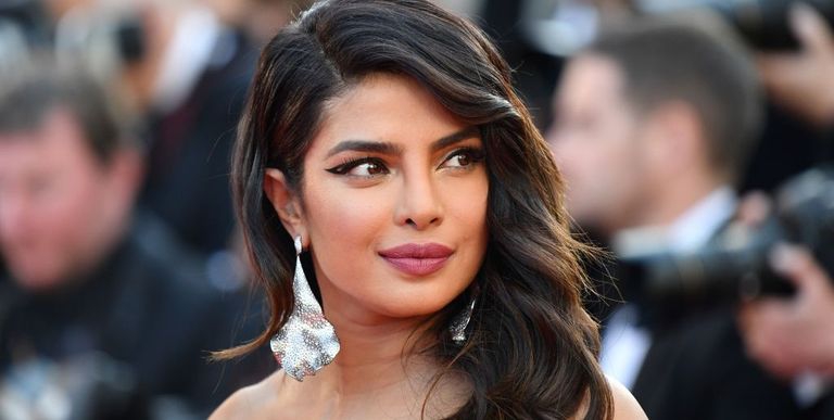 Priyanka Chopra Jonas Bercerita Mengenai Penindasan yang Membuatnya ingin Menjadi