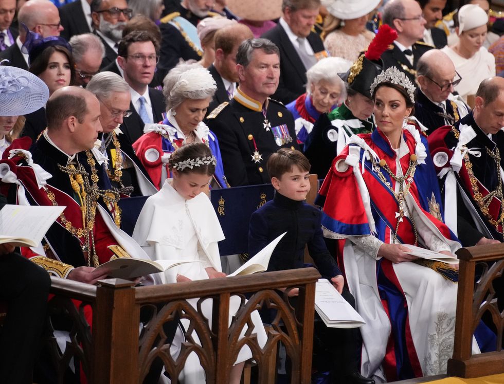 Pangeran William, Putri Charlotte, Pangeran Louis, dan Putri Kate